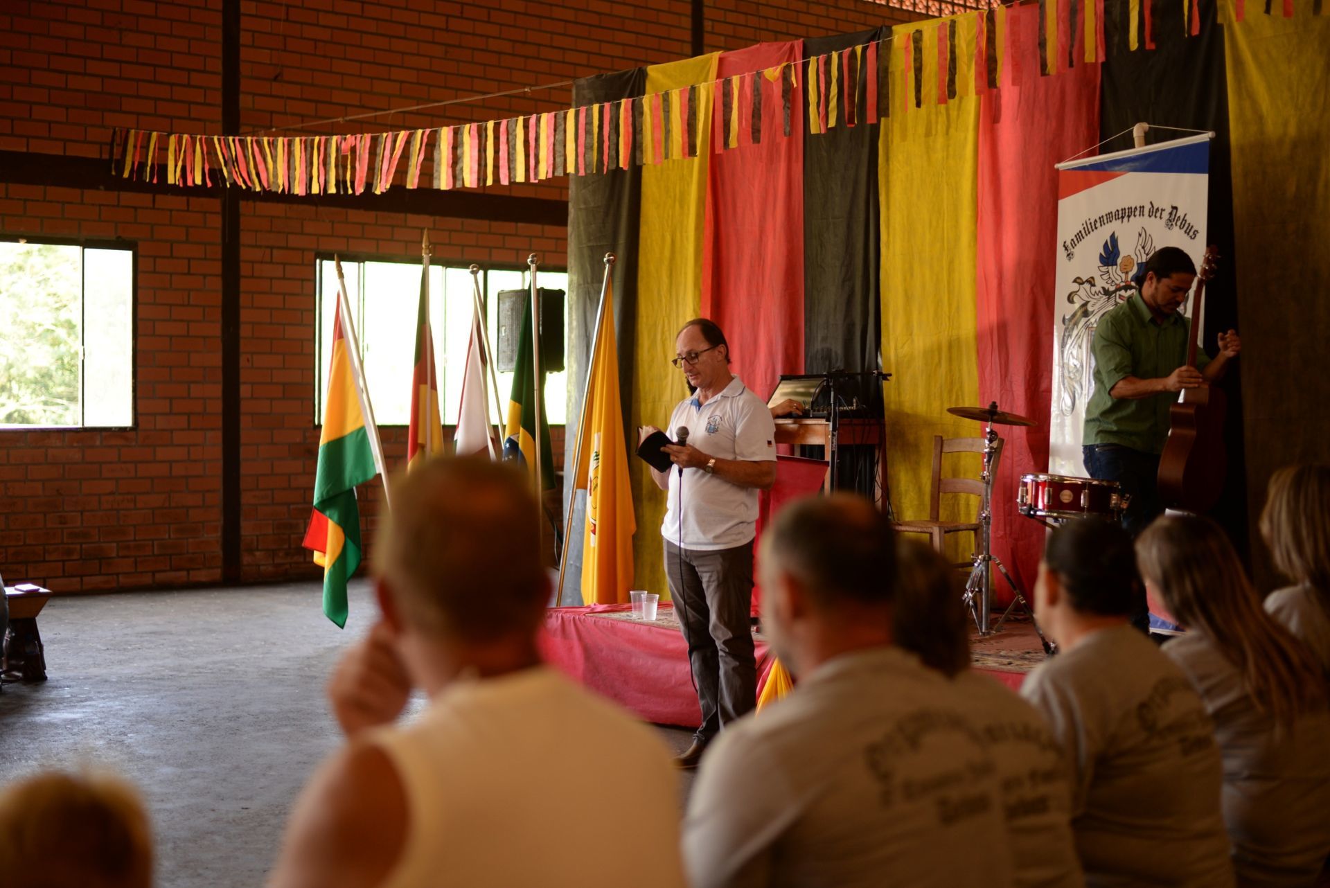 Foto Sobre ser Debus - Imagem 3