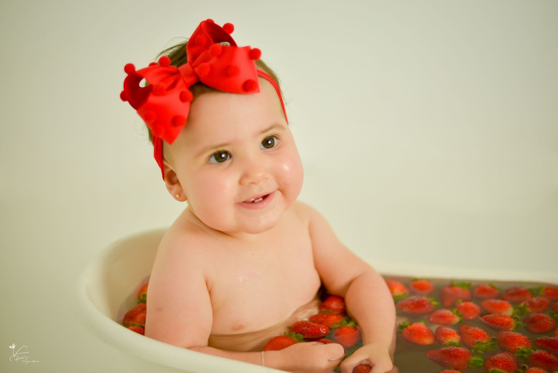 Foto Sessão de Morango da Alice - Imagem 2