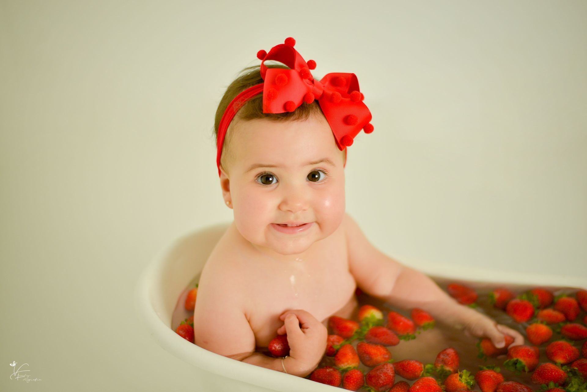 Foto Sessão de Morango da Alice - Imagem 1